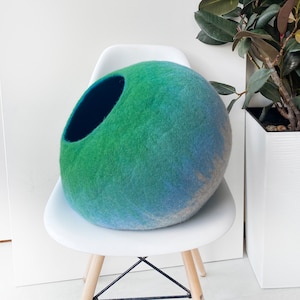 Cat Bed Wool Cocoon Hideaway Cave - Handmade Modern Felt Design - Bright Green Ombre Cat Bubble - Perfect Cat Lover Gift