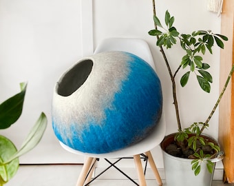 Luxury Cat Bed, Large Cat Cave, Cozy Pet House, Felt Pet Furniture, Hand Felted Wool, Beige Turquoise Ombre - Modern Minimal Design