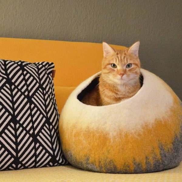 Best Luxury Wool Cat Bed Cocoon Cave, Pet Bed, House, Pet Furniture, Hideaway. Hand Felt Wool Minimalist Modern Design. Cat lover Gift.