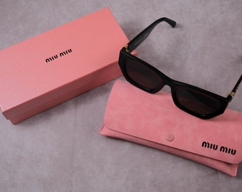 Miu Miu SMU09W Gold Logo Schwarz Luxe Sonnenbrille Lunette Brille Y2K Shades