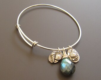 Sterling Silver Adjustable Bracelet with Oval Sterling Seashell Charms and Sterling Wrapped Faceted Blue/Green Flash Labradorite Drop
