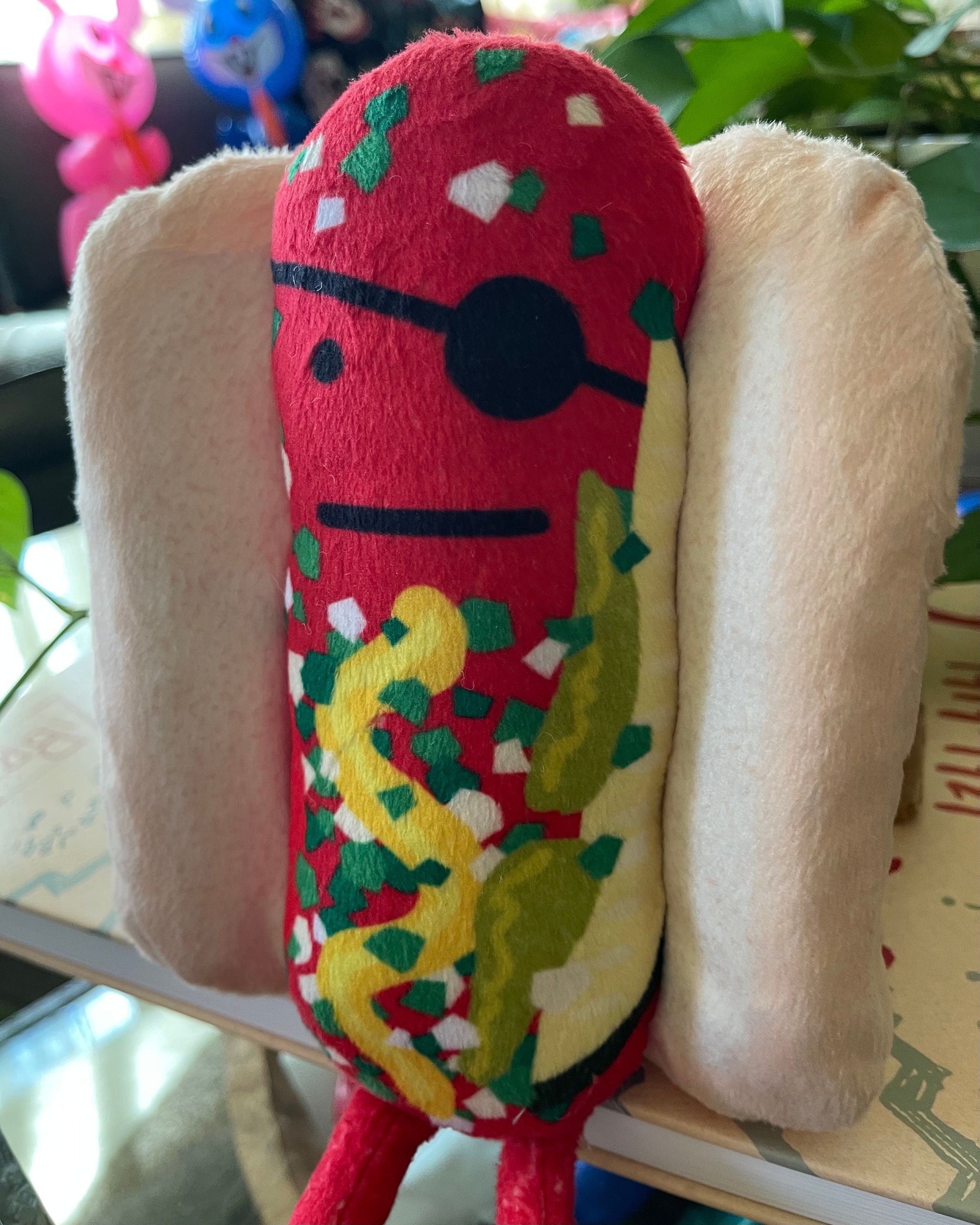 シカゴスタイルの悪魔のようなホットドッグのぬいぐるみ - Etsy 日本