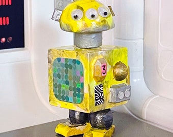 Utility ’Bot 3 – Artist-made Figure
