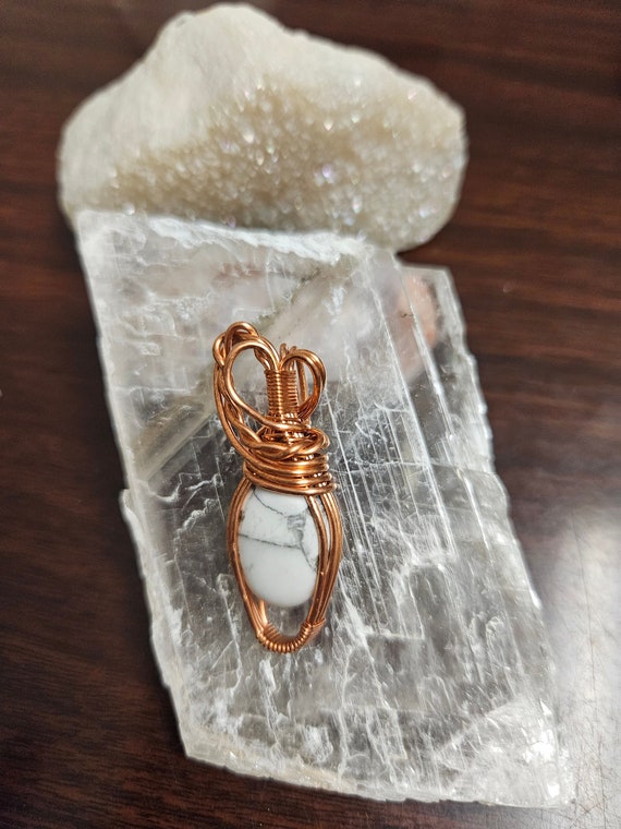 Howlite wrapped in copper!