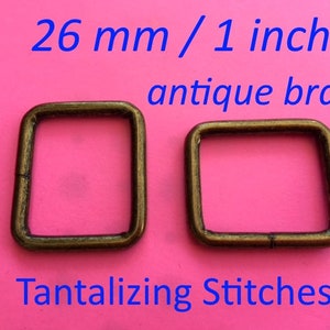 Wire-Formed Rectangle Rings 1 inch / 26 mm available in nickel and antique brass finish 5, 15, 30, 100, 230, or 600 pieces Antique Brass finish