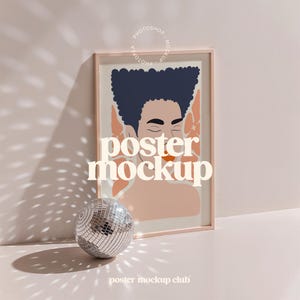 Preppy Poster Mockup, Kunstwerk Rahmen Mockup, Diskokugel mit Rahmen, Funky Rahmen Mockup, Stylishes Poster Mockup, Pinker Rahmen Mockup, ISO DIN