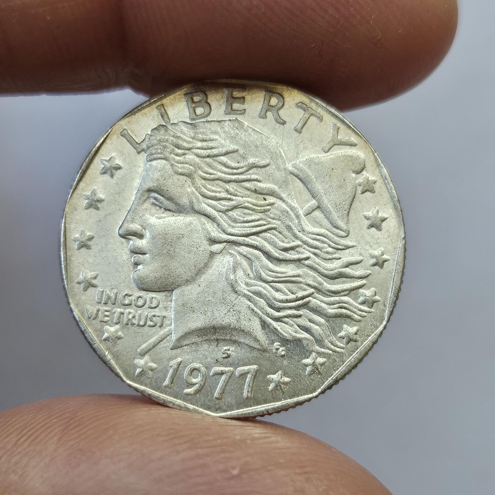 1977 liberty dollar - Etsy 日本