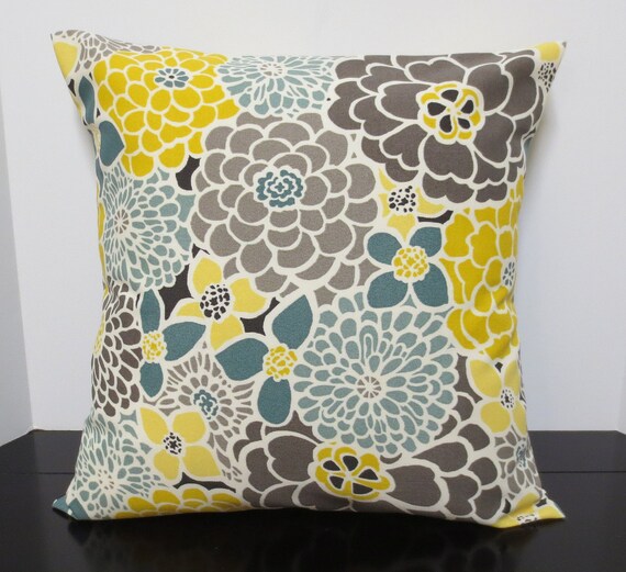 Items similar to Trendy Blooms decorative throw pillow cover Accent