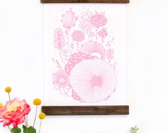 Wandkunst - Hängender Leinwand Kunstdruck - Inspiriert von Vintage Botanischen Charts und Vintage Science Postern, Fine Art Print, Kunstposter - Pink