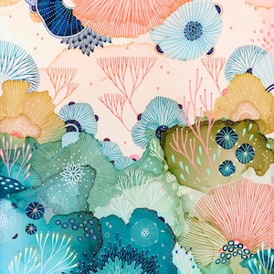 Puede incluir: Pintura abstracta de acuarela que representa una escena submarina colorida con corales, algas y otras formas de vida marina. La pintura está realizada en tonos de azul, verde, rosa y naranja.