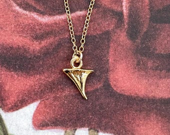 Gold Thorn Necklace: Dainty Gothic Jewelry, Rose Thorn Pendant
