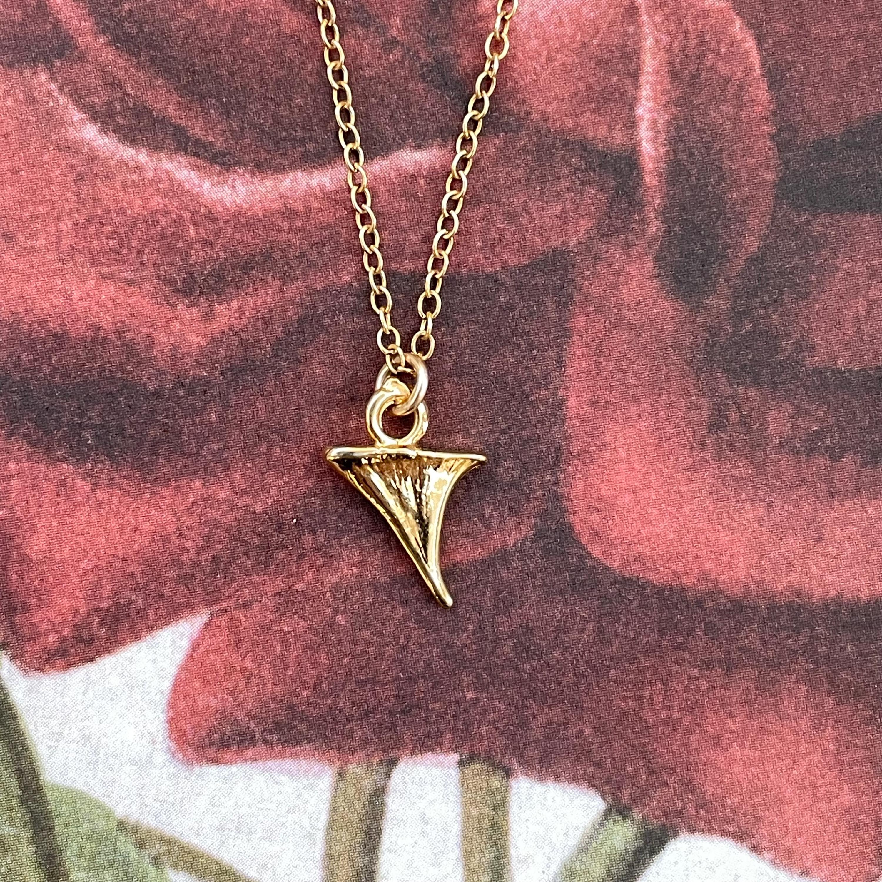 Rose thorn necklace discount