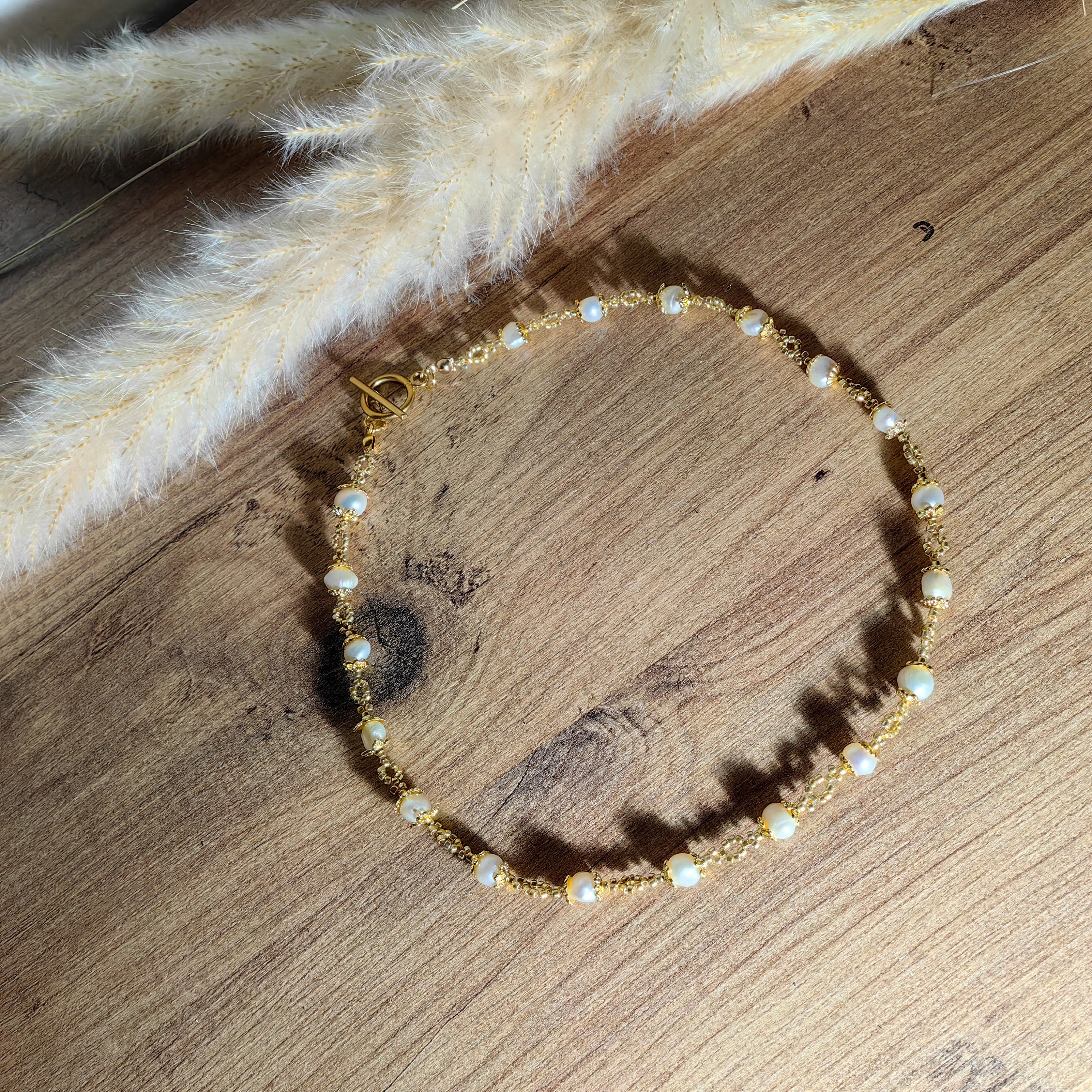 Collier Ras De Cou Fantaisie – Perles Verre & Bois – Tons Jaune Doré