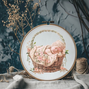 Baby kruissteekpatroon Instant pdf-download: baby in een mandje aquarel kruissteek handborduurwerk pasgeboren baby slaapt