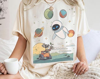 Camiseta retro de Wall-E y Eve Comfort Colors, camiseta espacial de Disney, película de Disney Pixar, camiseta vintage de Disney, camiseta de Disneyworld, camiseta para viaje a Disney