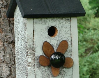 Rustic Birdhouse Outdoor Garden Art Functional Bird House Vintage Door knob with Rusty Metal Flower