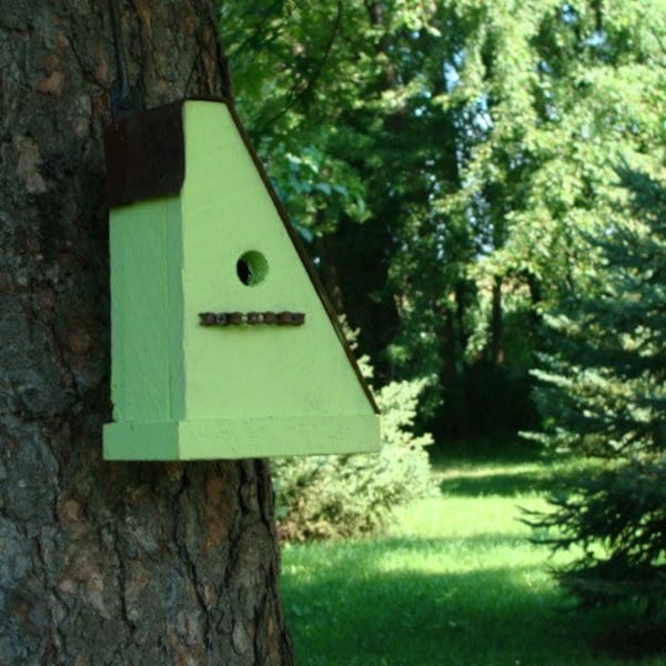 Handmade Birdhouse Rustic Outdoor Garden Bird House Recycled Bike Chain Bird Home