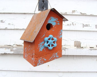 Rustic Birdhouse: Handmade Garden Decor with Vintage Faucet