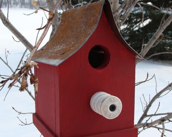 Rustic Birdhouse for Outdoor Garden Decor, Functional Birdhouse, Wood Birdhouse for Wrens and Chickadees