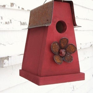 Rustic Bird House, Outdoor Garden Decor, Chickadee and Wren Bird Home, Rusty Metal Flower, Gift for Her