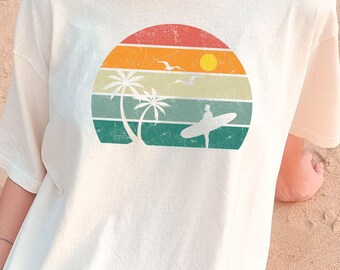 Surf Tshirt Retro Sunset T-Shirt Comfort Colors Surf Shirt Beach Shirt Retro Vacation Shirt Beach Vibes Hello Summer vintage surfboard shirt