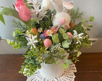 Bunny butt Tulip Easter Farmhouse Spring Floral Arrangement, Kitchen Table Centerpiece, Dining Table Spring Arrangement