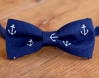 Boys Navy Bow Tie - Boys anchor bow tie - nautical bow tie - blue white anchors - toddler bow tie - baby boy bow tie - boys cotton tie