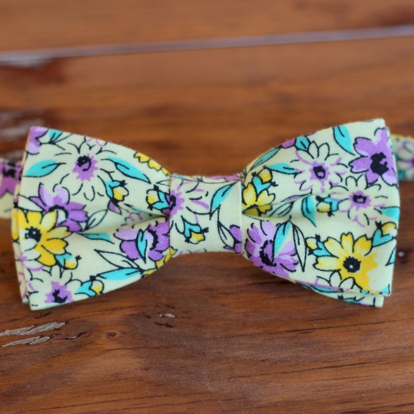 Mens floral yellow bow tie, purple flowers on cotton bowtie, bow tie for men and teen boys, wedding bow tie, grooms bow tie, custom bowtie