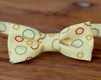 Boys Bow Tie - Cotton circle print bowtie for boy, infant toddler baby child preteen sizes, pre-tied adjustable, boys bow tie, cream red