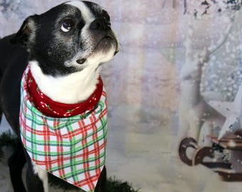 Holiday dog bandana, red white candy cane pet bandanna, plaid puppy bandana, Christmas dog wear dog lover gift, reversible cotton self tying