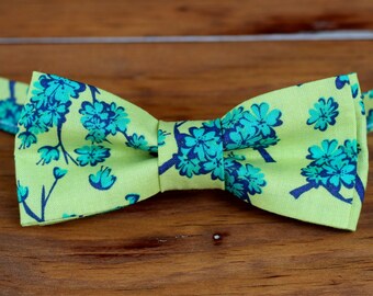 Boys green floral bow tie - boys green blue cotton flower bowtie - infant baby toddler child preteen boy kid bow tie - boys floral bow tie