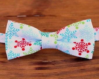 Boys Christmas bow tie - boys snowflake cotton bowtie - toddler bow tie - holiday bow tie - baby boy bow tie - preteen bow tie - wedding tie