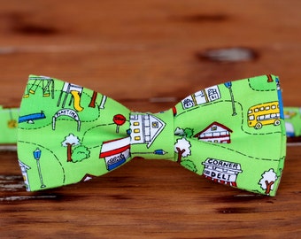 boys green city park bow tie, boy's cotton bow tie, boys wedding bow tie, toddler bowtie, baby boy bow tie, boys novelty bow tie, gift