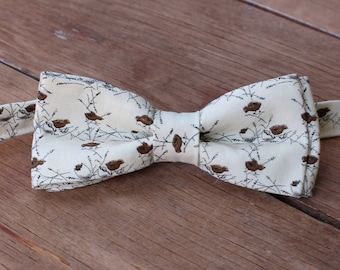 Cream and tan bird bow tie, cotton pre-tied tie for babies, toddlers, kids, wedding bowtie