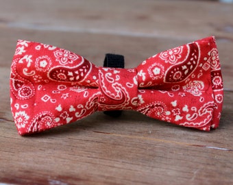 Red Bandana Print Dog Bow Tie, red cream cotton tie, bow tie attaches to dogs collar, small medium large