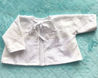 Chaqueta Bebé Vintage Lino y Puntilla Blanca Talla 0-6 meses