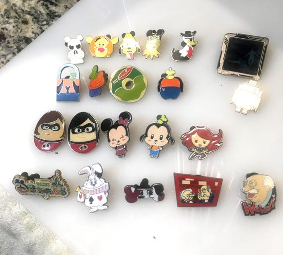 Authentic lot of 21 DISNEY TRADING PINS, Some rare, hard to find, No Duplicates No Fakes! Disneyland Disney world