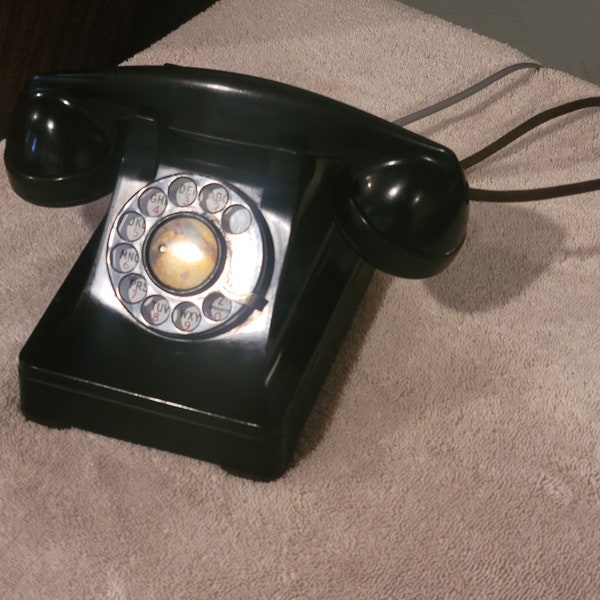 Vintage Bell System "LUCY" Art Deco Western Electric RESTORED F1 302 Black Rotary Dial Bakelite desk Telephone working! tested! Modern cord!