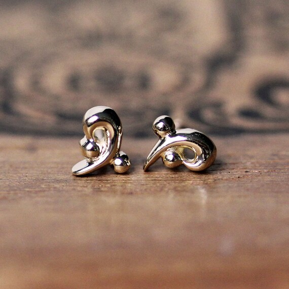 14kt White Gold Long Curled Post Earrings