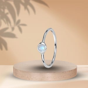 Rainbow Moonstone 925 Sterling Silver Ring: Shimmering Gemstone Jewelry
