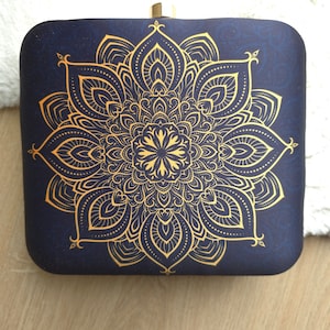 Clutch bag with a yellow yantra print, eccentric clutch bag, present for a companion, gifts for her, bridesmaid, everyday bag zdjęcie 1