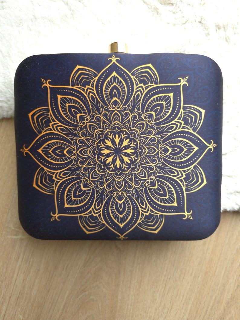 Clutch bag with a yellow yantra print, eccentric clutch bag, present for a companion, gifts for her, bridesmaid, everyday bag zdjęcie 1