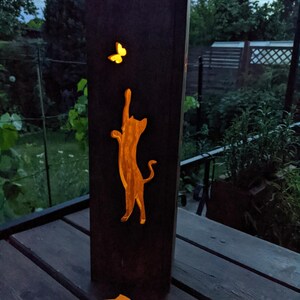 holzleuchte katze outdoor außen beleuchtung