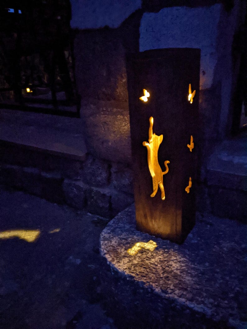 Gartenleuchte solar aus Holz, Latterne Holzleuchte LED mit Schmetterlinge Katze Motiv