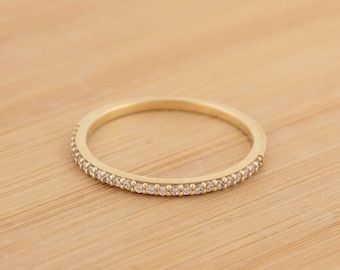 14k massief gouden micro effenen diamanten trouwring, stapelbare ring halve eeuwigheid, diamanten trouwring, minimalistische ring, verjaardagscadeaus vrouwen