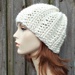 Chunky Knit Hat, Womens Hat, Mens Hat, Winter Hat, Knit Beanie, Knit Cap, Fitted Beanie, Mens Beanie, Womens Beanie, Twilight Beanie, Cream