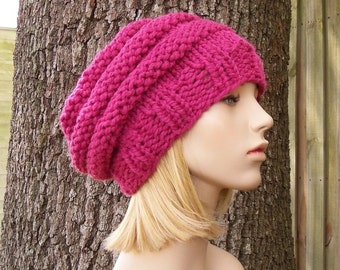 Béret framboise, gros bonnet en tricot, bonnet femme, chapeau pour homme, chapeau d'hiver, béret en tricot, bonnet en tricot, bonnet en tricot, bonnet ample, béret oeil de boeuf