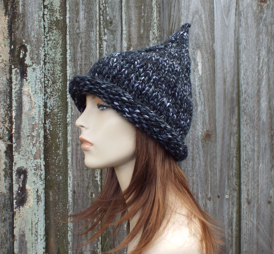 Knitting wizard hat boldluli
