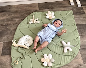 Leaf Baby Play Mat | Natural Cotton Tummy Time Mat | Montessori Sensory Toy with Snail Rattle | Woodland Nursery | Baby Shower Gift