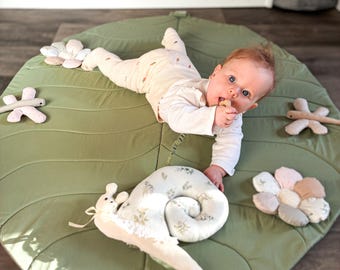 Leaf Baby Play Mat with 5 Interactive Toys | Natural Cotton Tummy Time | Montessori Snail Rattle | Woodland Nursery | Baby Shower Gift